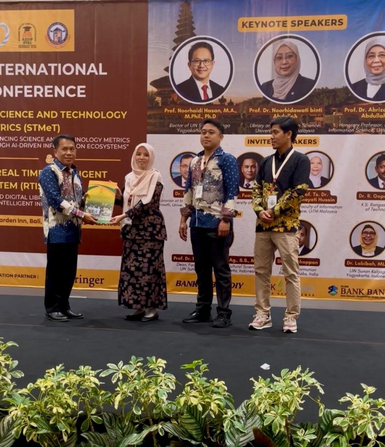Dosen Ilmu Perpustakaan UIN STS Jambi Raih Dua Penghargaan Bergengsi di Forum Internasional